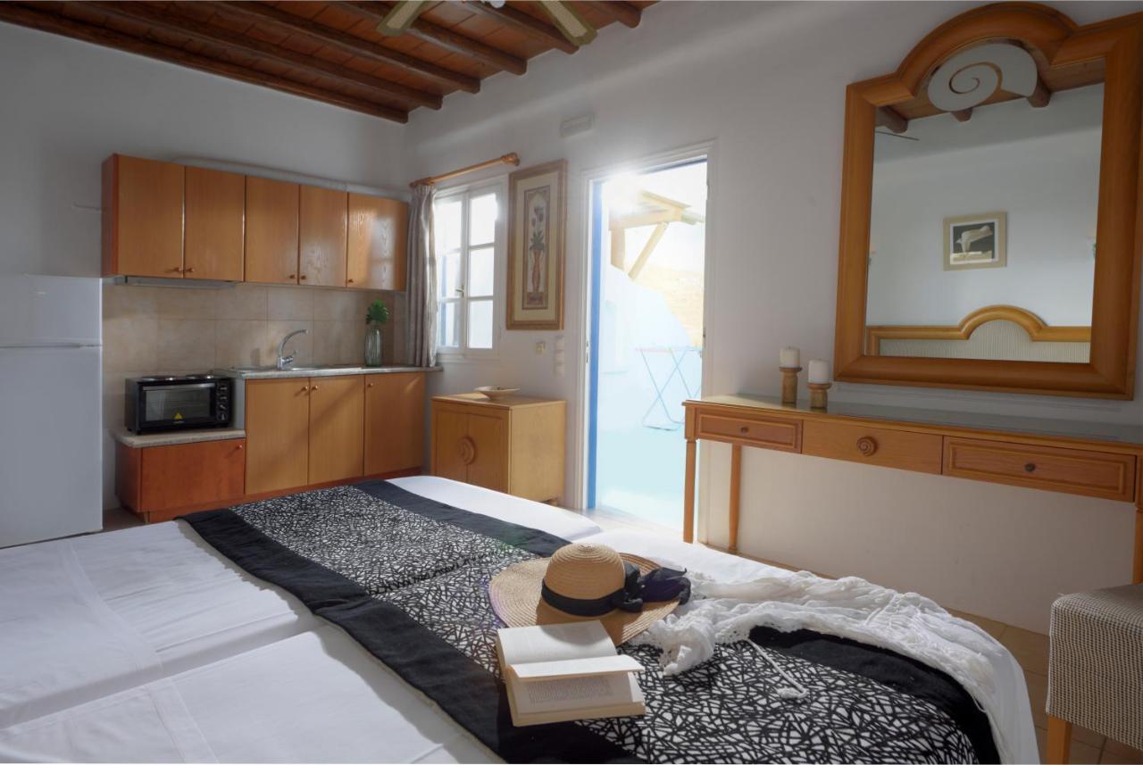 Adonis Rooms กาโลลิวาดี ภายนอก รูปภาพ