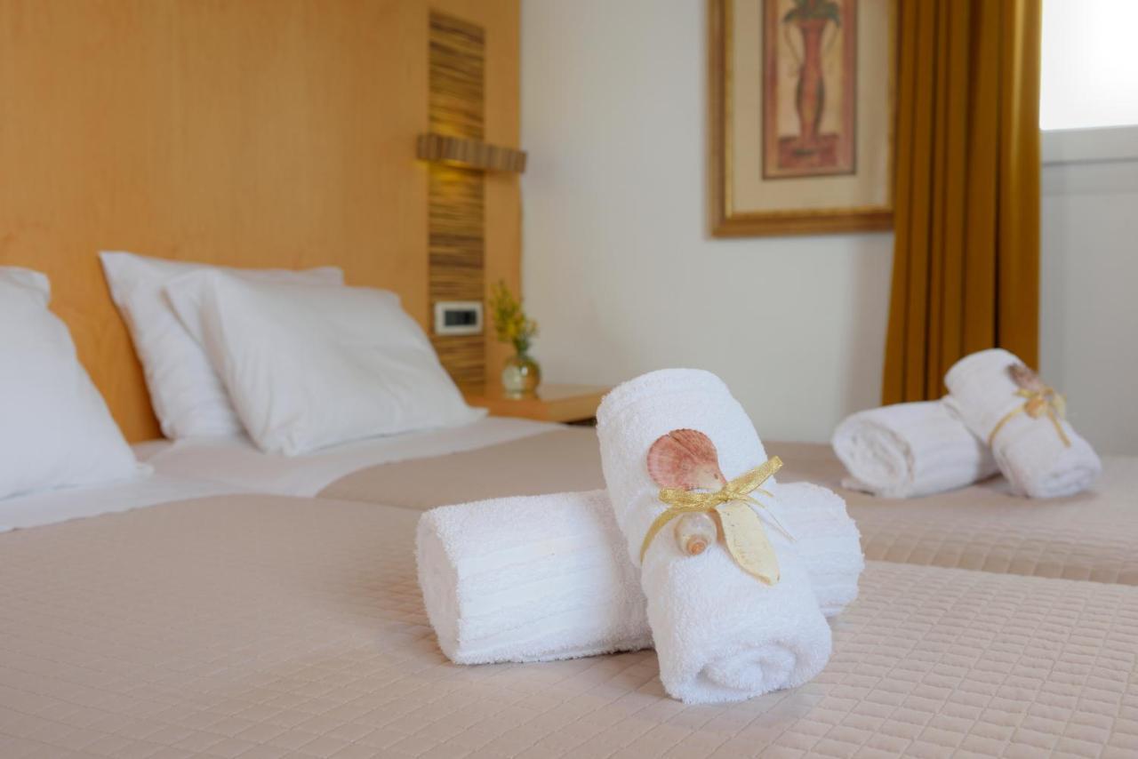 Adonis Rooms กาโลลิวาดี ภายนอก รูปภาพ